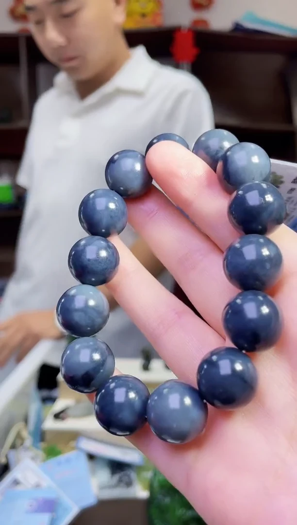 和田玉未镶嵌颈饰1