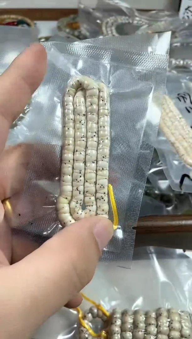 手串星月菩提.**w原生态石玉料骨瓷白大肠6mm