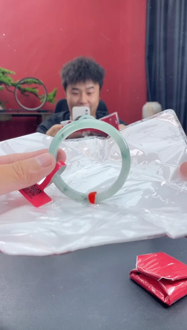未镶嵌手镯翡翠10