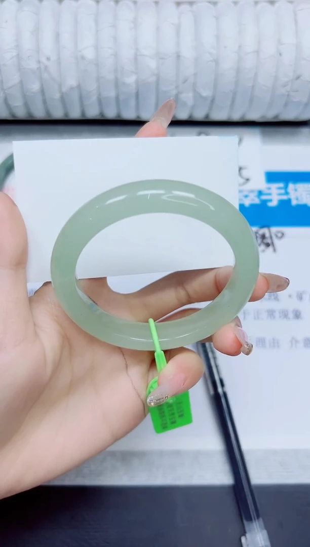 石英质玉手镯未镶嵌153/60