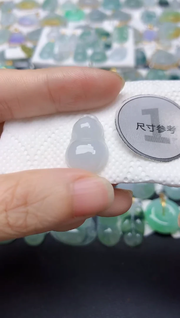 翡翠未镶嵌颈饰天然缅甸A货翡翠