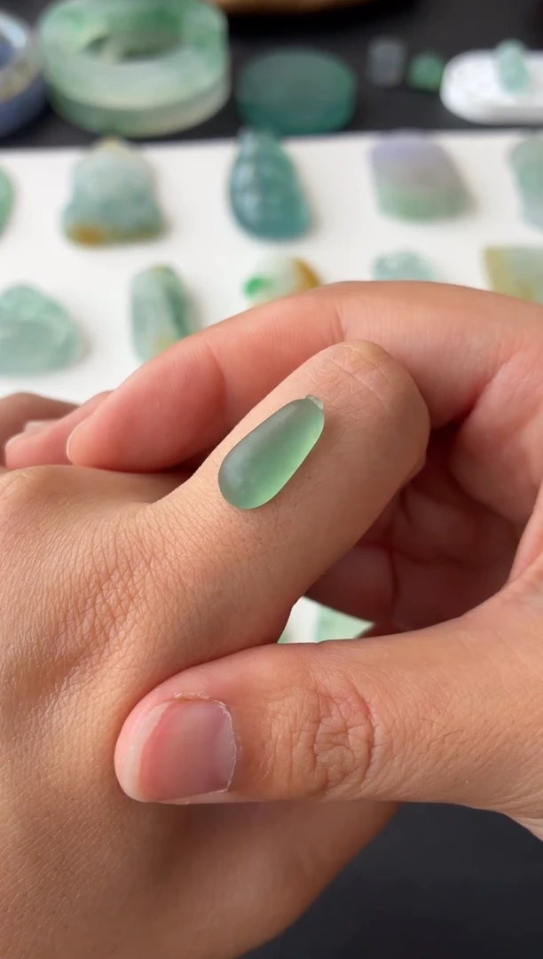 未镶嵌定制翡翠翡翠