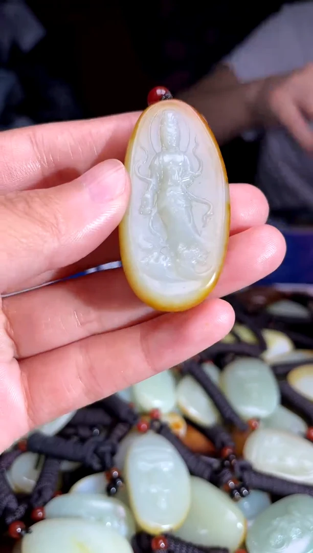 和田玉未镶嵌挂件1
