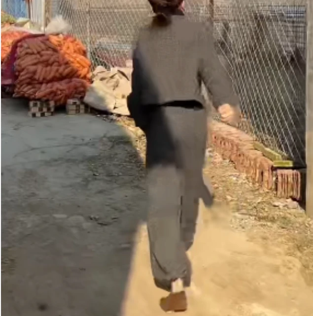 2025冬季时尚潮流百搭精品女装ixR00XA