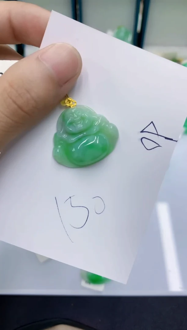 翡翠18K金镶嵌颈饰翡翠