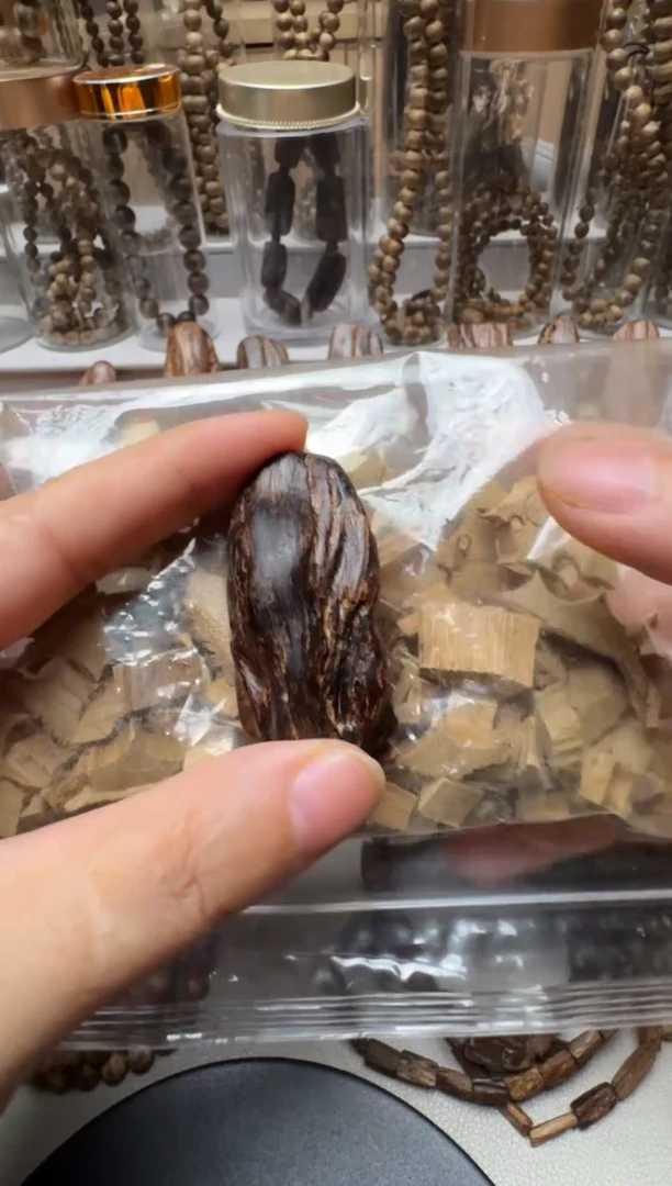 沉香沉香碎屑墨*达拉干沉香沉水