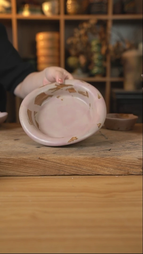 粉棕色系列的8英寸牛仔帽盘