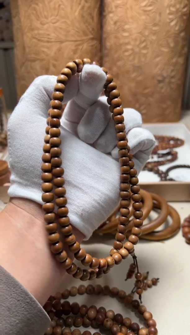 【闪购商品】檀香木手串/手链老山檀香7/8/108顺纹黑肉微瑕福利