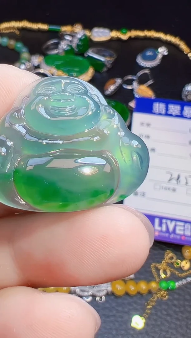 颈饰未镶嵌翡翠亲*待翡翠