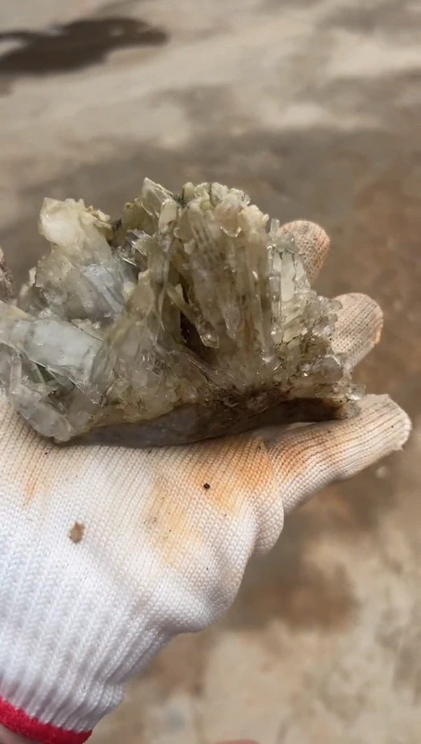 未镶嵌珠宝半成品水晶艺*天然白水晶原石摆件