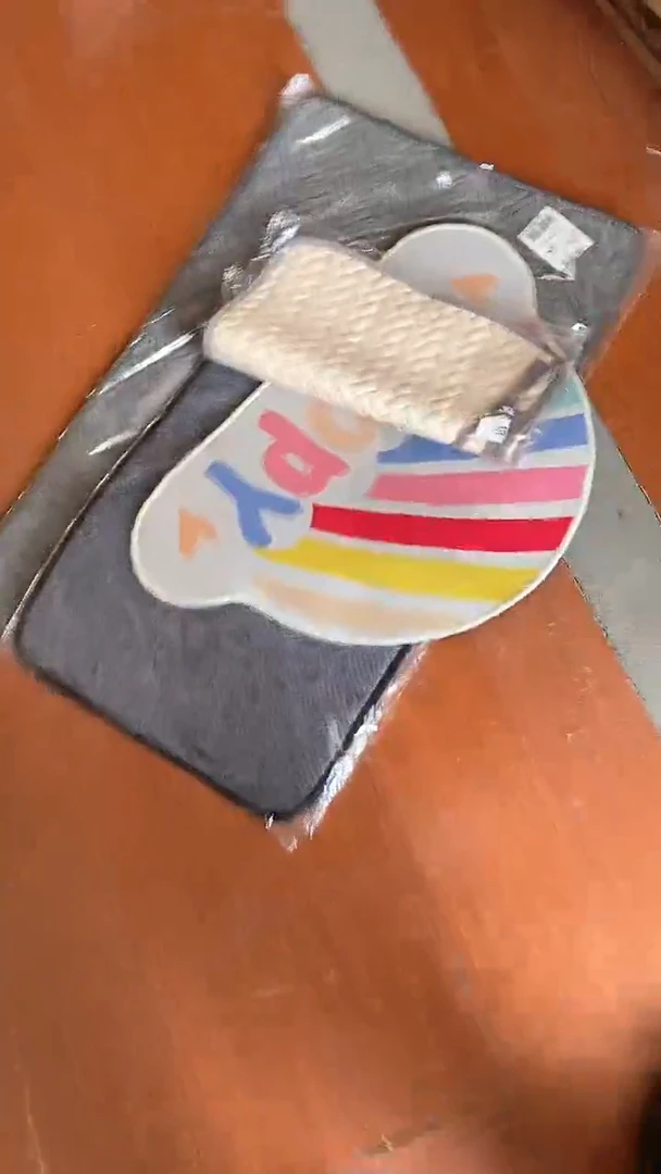 毛绒A013地垫3张皮垫1张