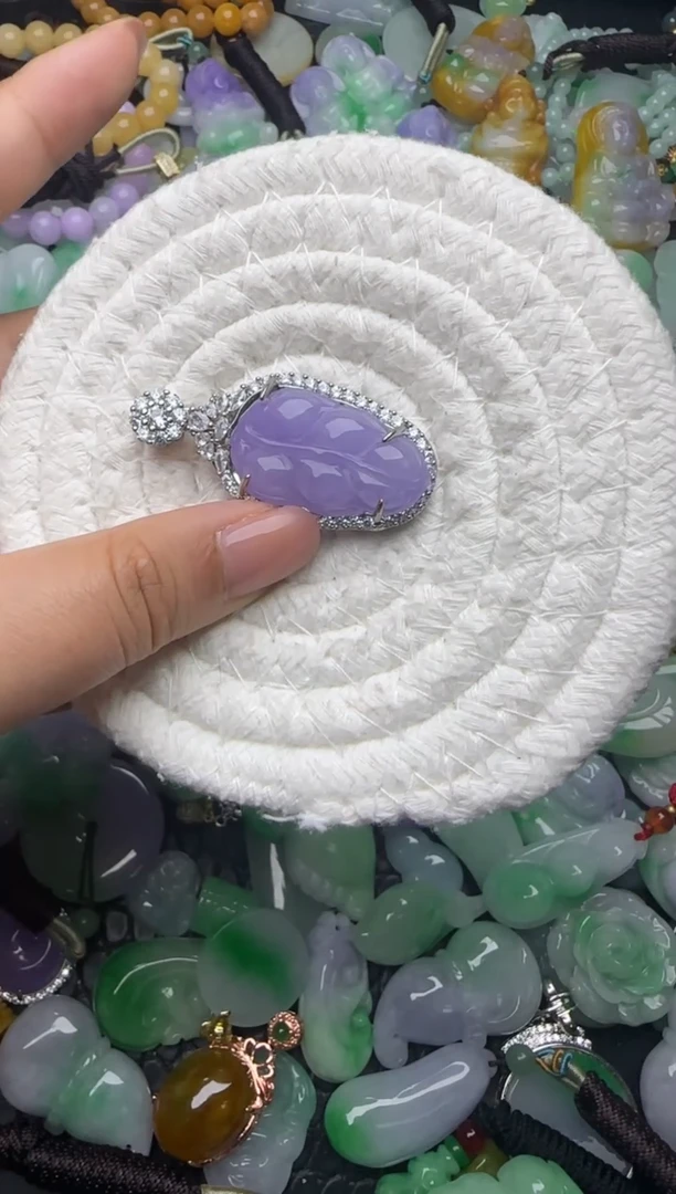 颈饰未镶嵌翡翠缅甸翡翠吊坠