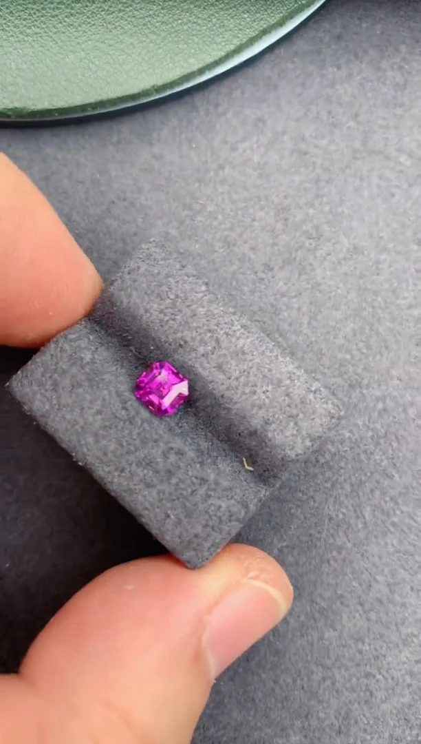 未镶嵌裸石定制蓝宝石1.05ct 无烧紫蓝宝 定制