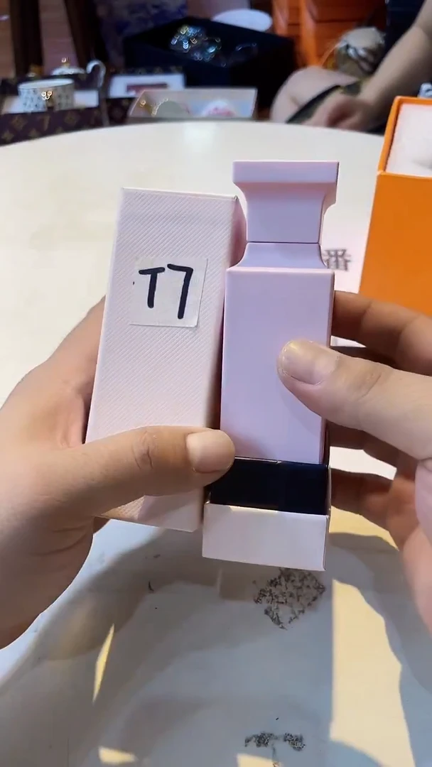杯鸿辉家品牌瓷器，京东包邮！
