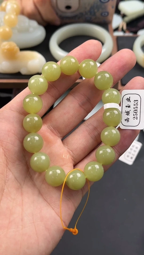 和田玉未镶嵌手串若羌黄口手串卡12 微色差