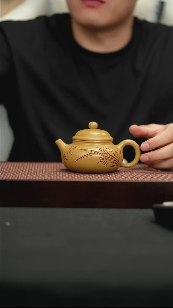 茶壶紫砂黄金段刻绘容天壶