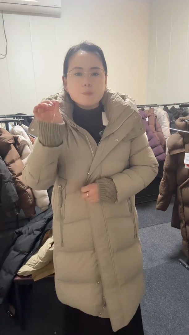 艾雨衣尚一秒闪购羽绒服