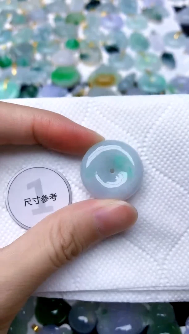 颈饰未镶嵌翡翠天然A货翡翠