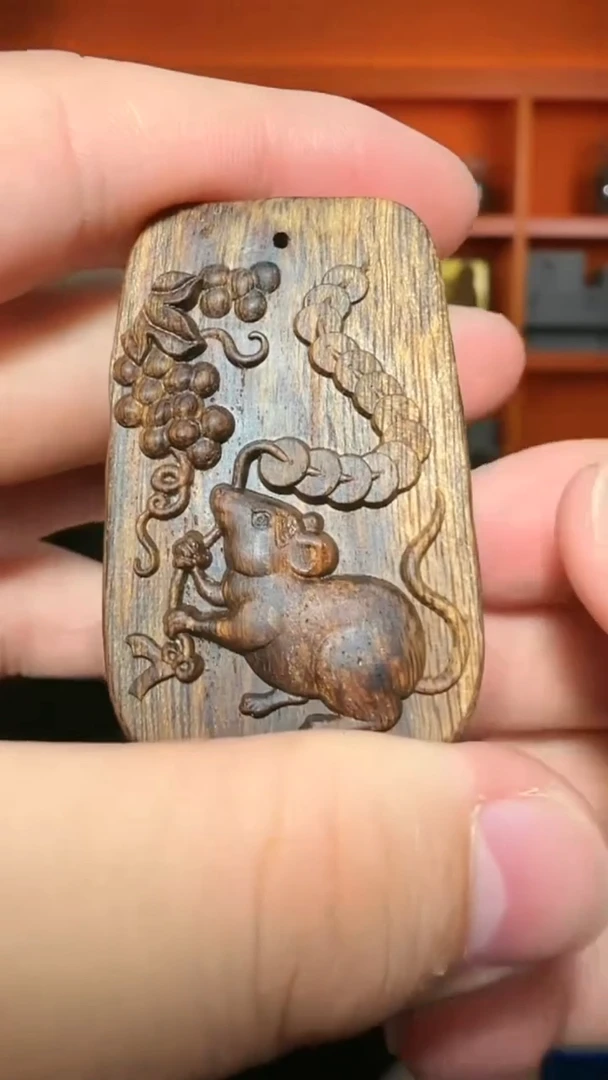 沉香吊坠321号白棋生肖鼠多样性发一