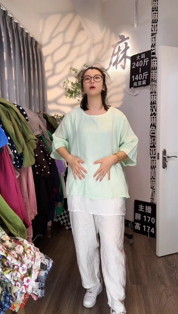 亚麻大码女装系列。