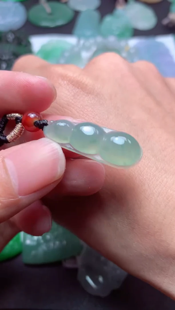 【闪购商品】翡翠颈饰未镶嵌天然翡翠