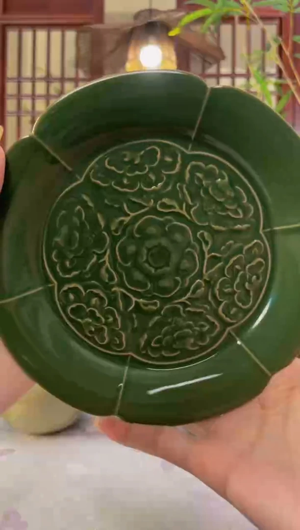 北溪堂-郎窑绿六瓣花纹壶承