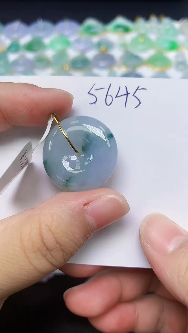 颈饰18K金镶嵌翡翠天然缅甸A货翡翠百元以上9元证书费自理