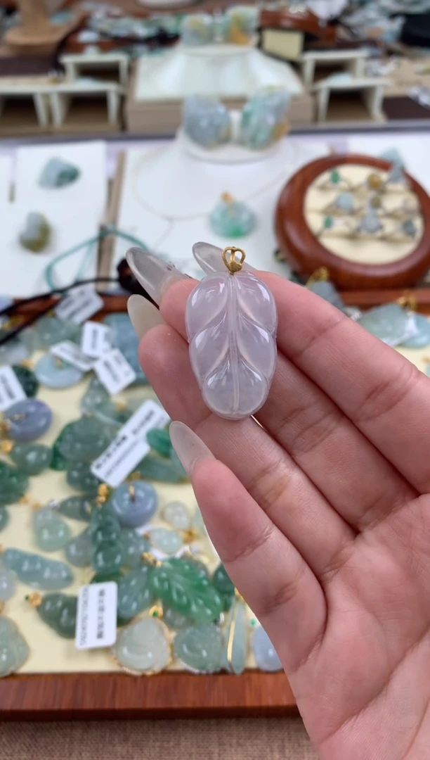 【闪购商品】翡翠颈饰18K金镶嵌天然A货翡翠挂件