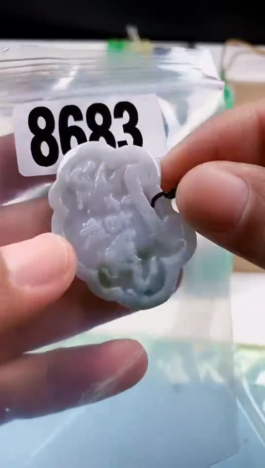 【闪购商品】翡翠挂件未镶嵌天然翡翠吊坠挂件