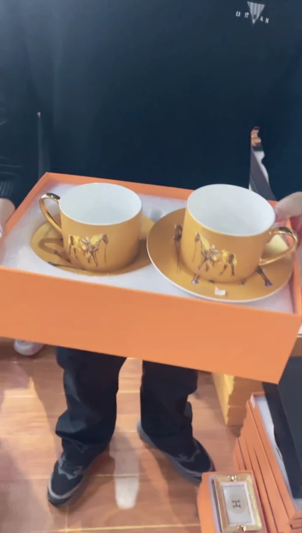 【闪购商品】杯鸿辉家品牌瓷器，京东包邮！
