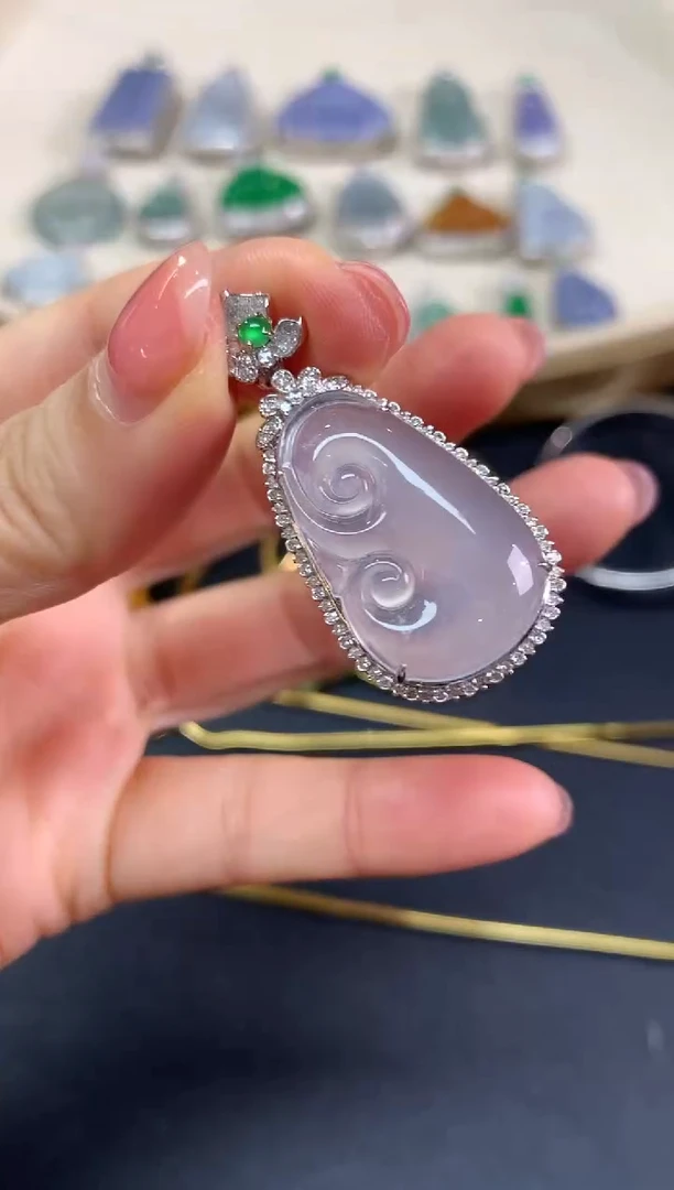 吊坠(不含链)18K金镶嵌翡翠吊坠(不含链)|8800