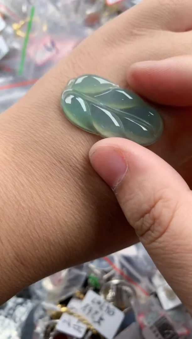 未镶嵌戒指翡翠888    4