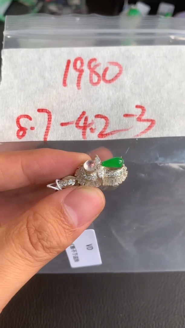 未镶嵌定制翡翠缅甸A货翡翠，拍一发一