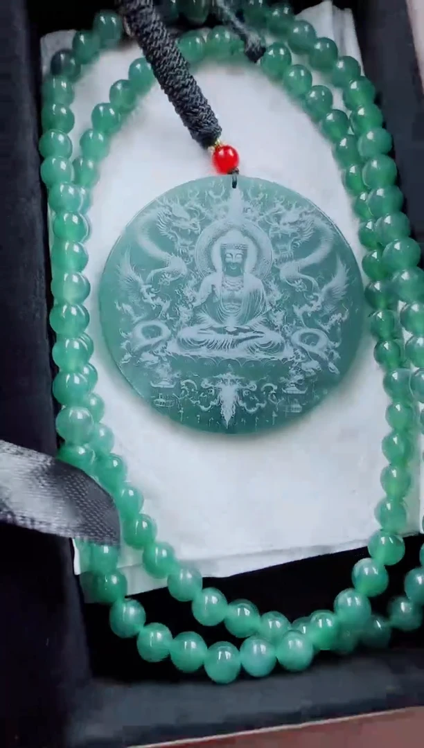 翡翠未镶嵌颈饰影雕大日多样性发货随机一件发货