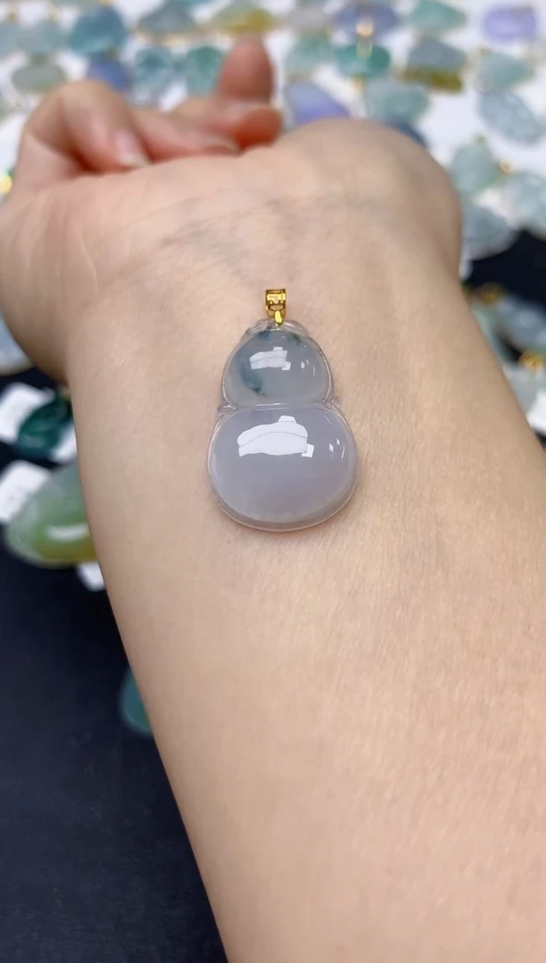 翡翠18K金镶嵌颈饰天然缅甸A货翡翠