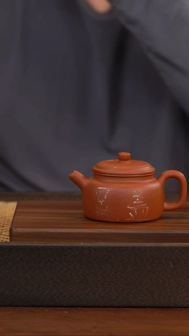 茶壶紫砂纯红 降坡 德中