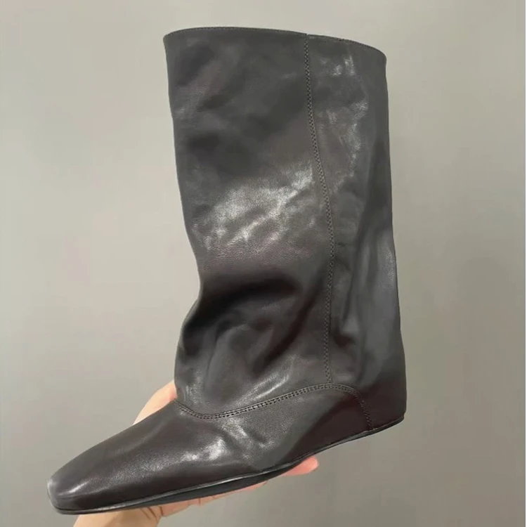 YQ96-1新款尖头复古时装靴女宽松套筒骑士靴百搭显瘦中筒短靴