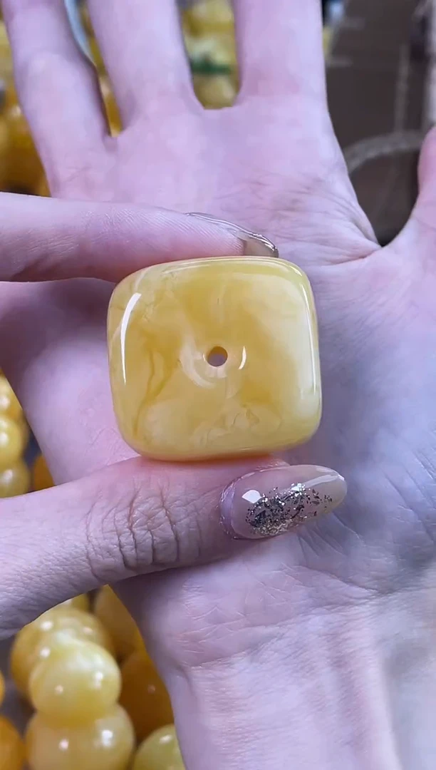 裸石琥珀未镶嵌J46