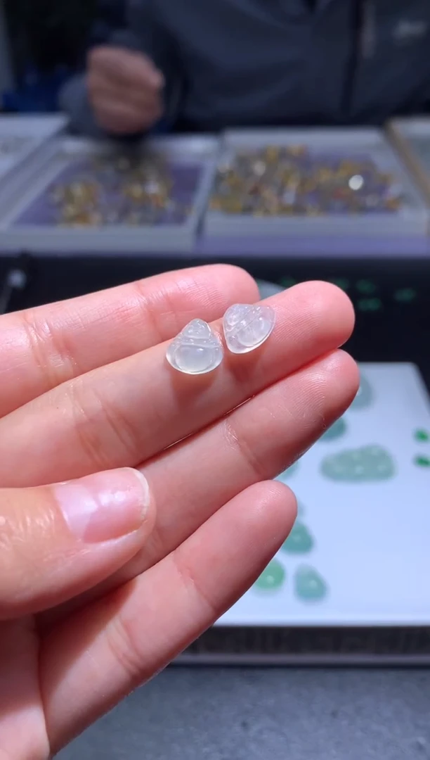 未镶嵌定制翡翠毛货