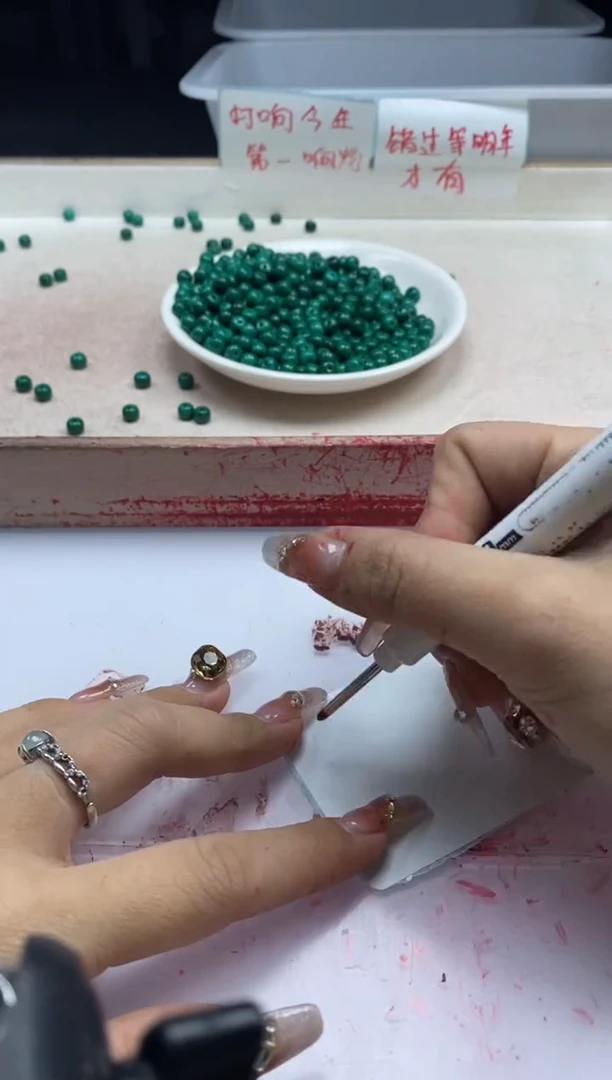 【闪购商品】玛瑙/玉髓颈饰未镶嵌W2354玉化高瓷绿松老型6*5m20颗