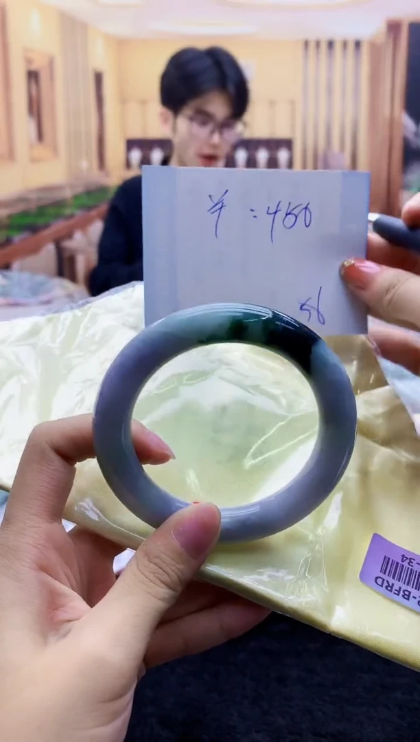 【闪购商品】翡翠手镯未镶嵌     H30-34