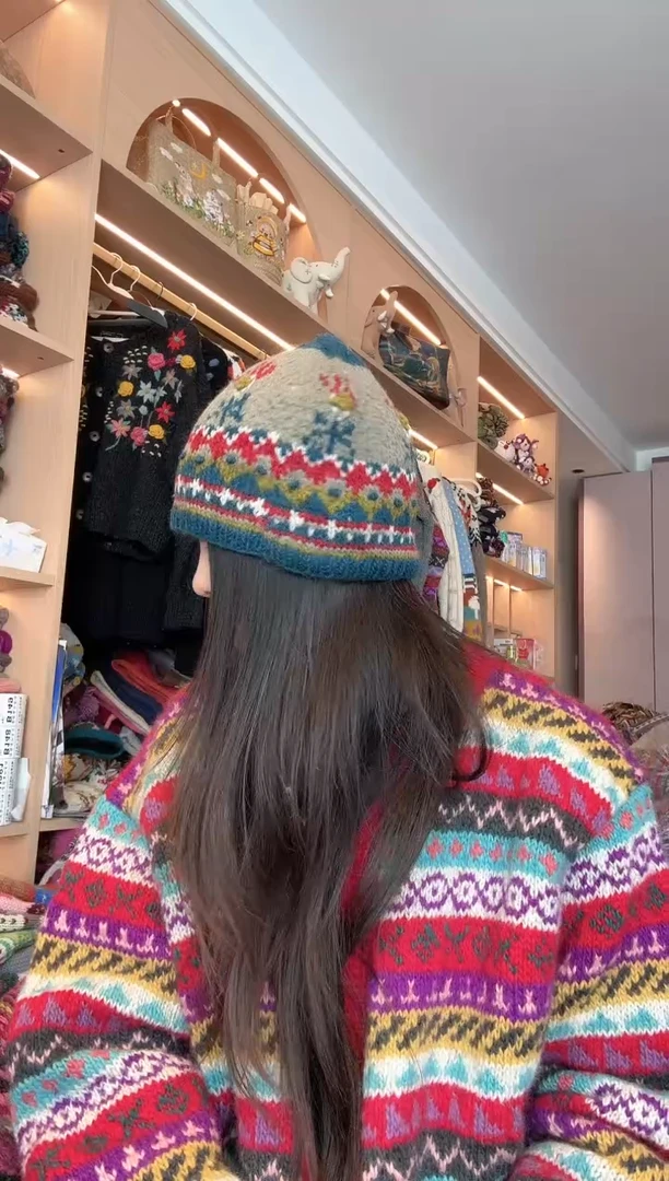羊毛彼岸花帽子