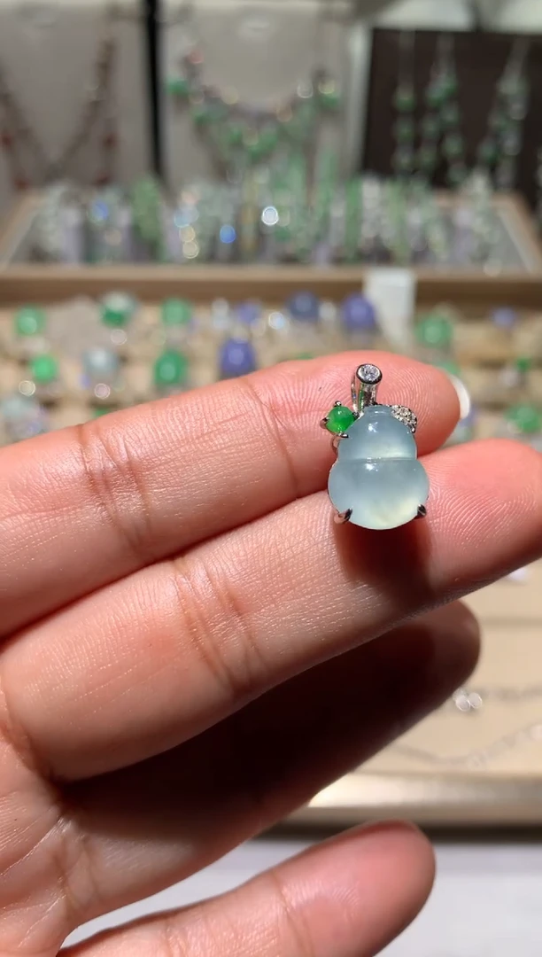 银S925镶嵌翡翠耳饰葫芦吊坠