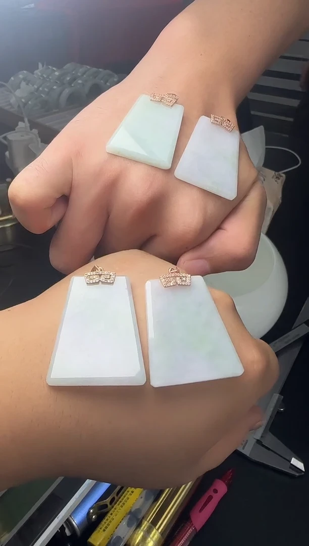 翡翠银S925镶嵌颈饰30403（多样性发货一个）