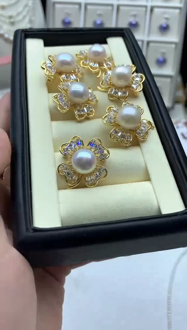 未镶嵌胸饰淡水珍珠多样性发其一