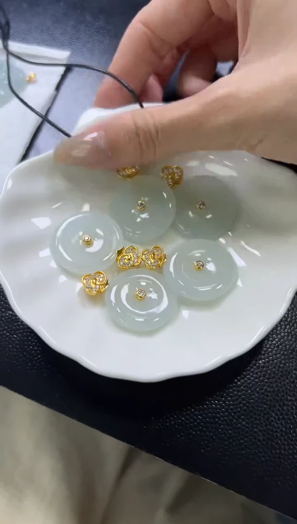颈饰银S925镶嵌翡翠多样性发一件/2