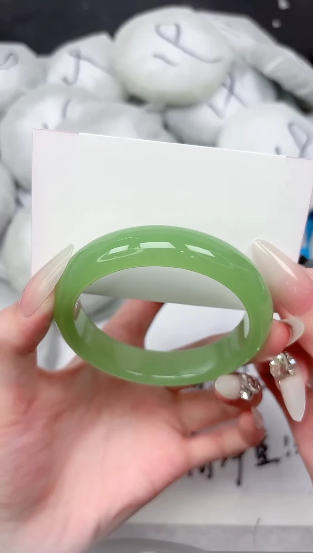 未镶嵌手镯石英质玉202-56.8