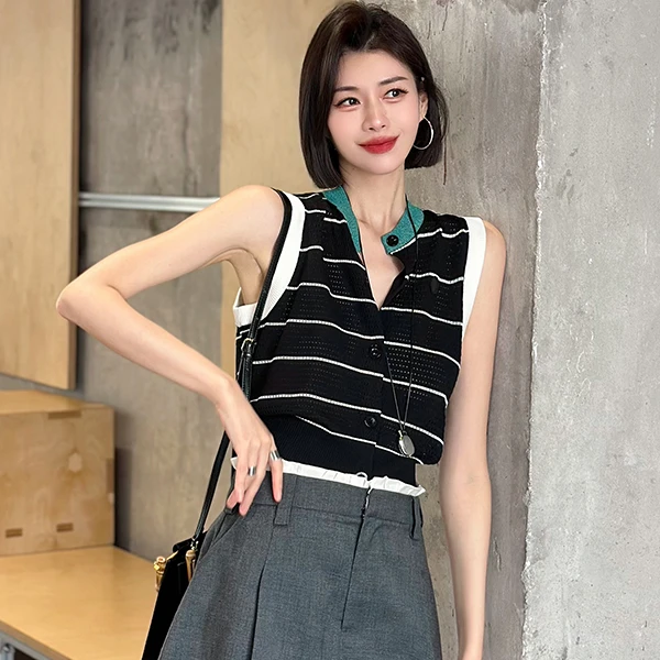 马甲背心撞色圆领无袖收腰显瘦镂空钩花针织背心女25年秋新款马甲