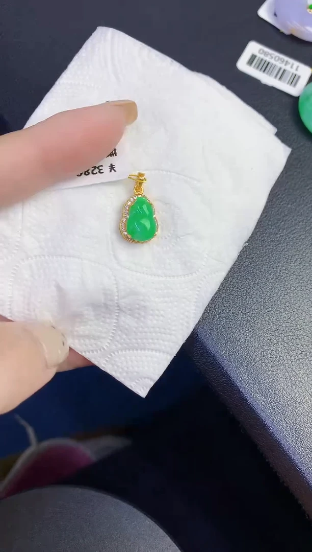 颈饰未镶嵌翡翠缅甸天然翡翠A货