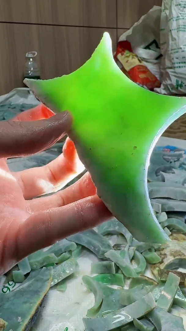 翡翠裸石缅甸翡翠A货文8372